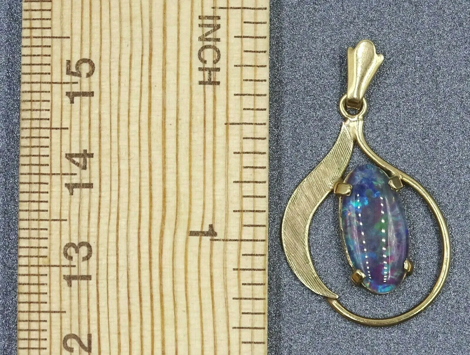 9ct Yellow Gold Opal Triplet Pendant