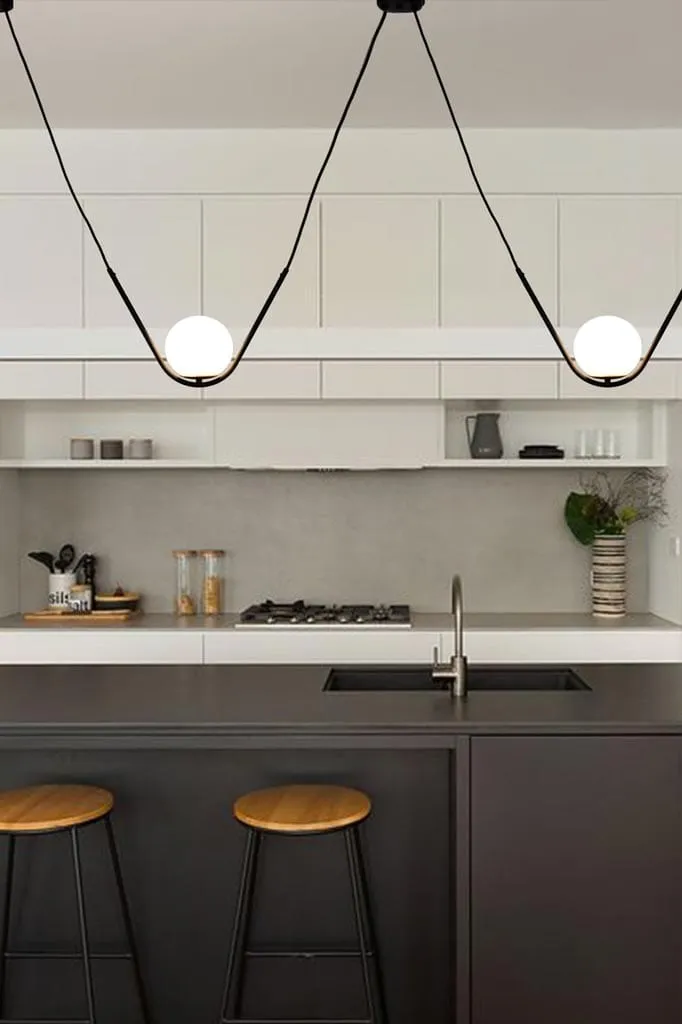 Bonnie Curve Pendant Light