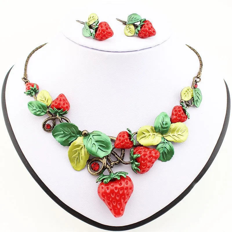 Classic Strawberry Jewelry Sets High Quality Antique Gold Plated Red Sweet Fruit Necklace Set Party Gifts