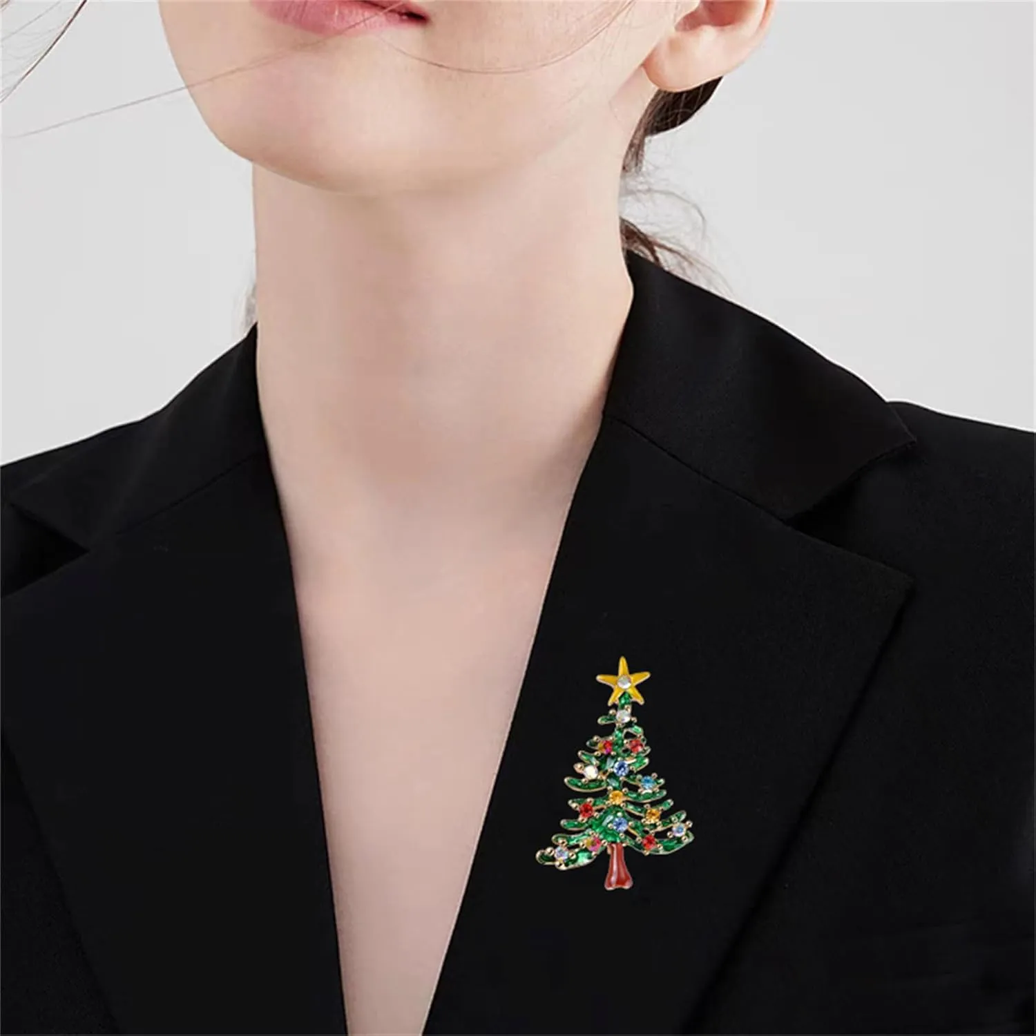 Dreuyet Christmas Brooch Pins for Women Crystal Rhinestone Christmas Brooch Christmas Tree Snowflake Bell Reindeer Brooches Multi-Colored Christmas Enamel Pins Holiday Party Gift