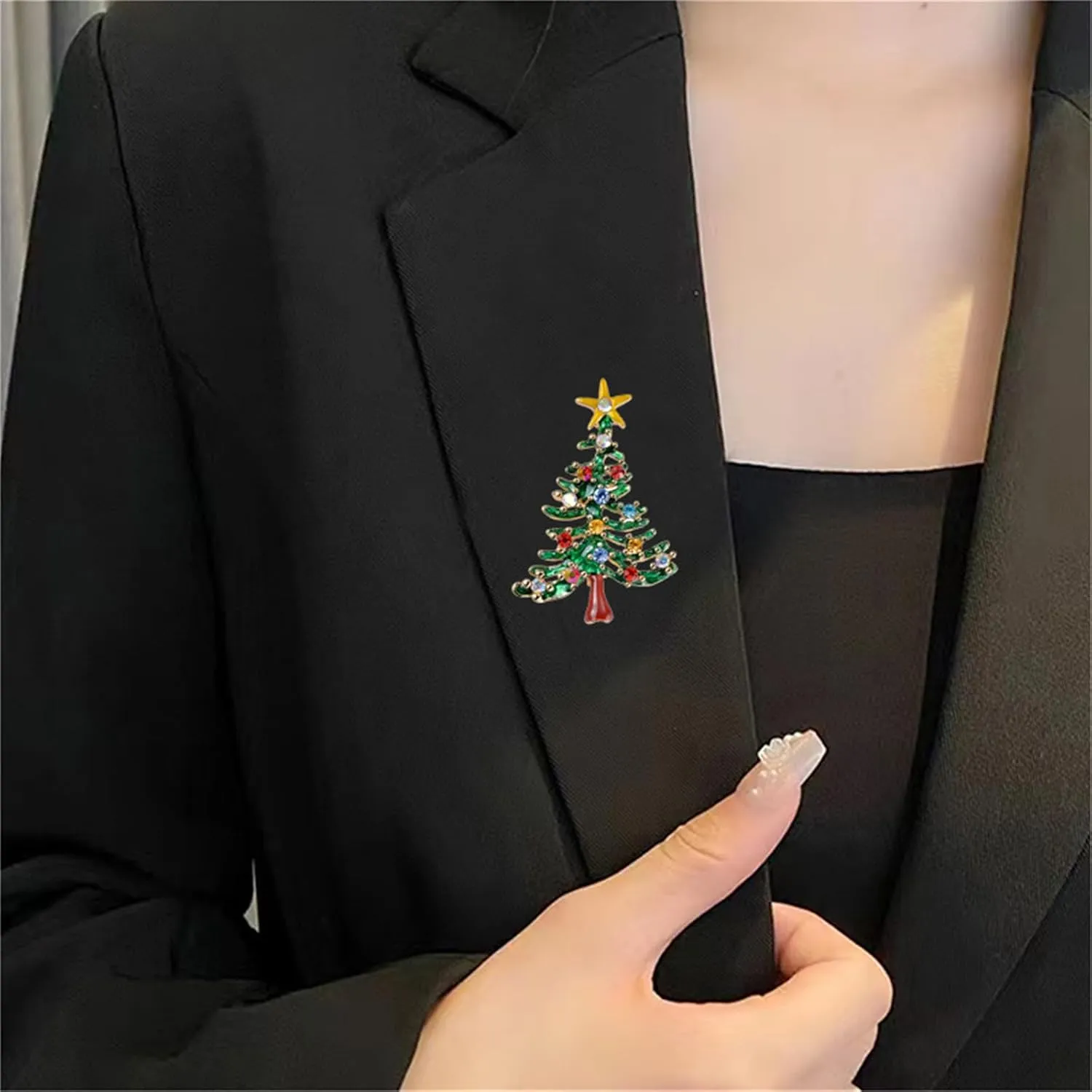 Dreuyet Christmas Brooch Pins for Women Crystal Rhinestone Christmas Brooch Christmas Tree Snowflake Bell Reindeer Brooches Multi-Colored Christmas Enamel Pins Holiday Party Gift