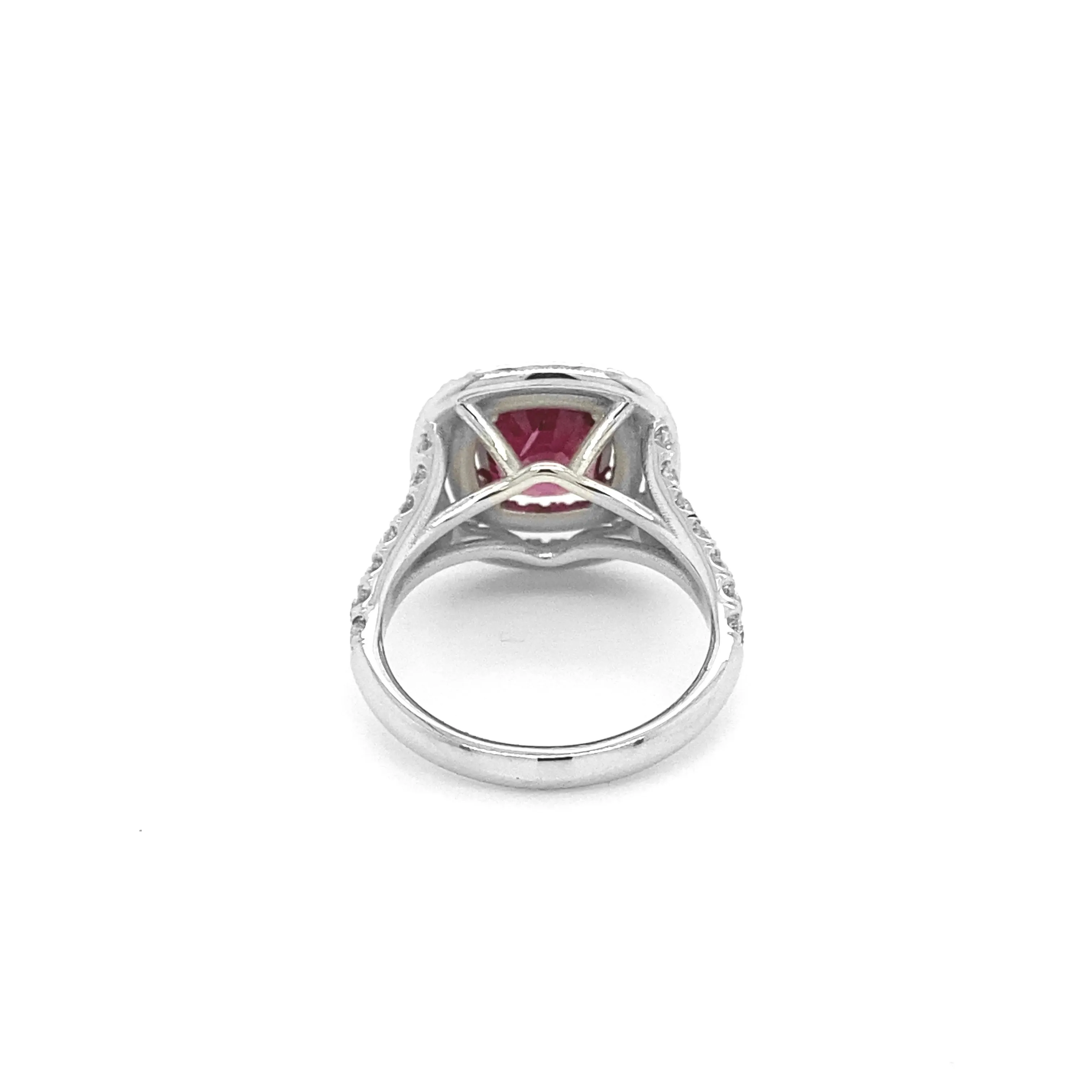 Round Spinel White Gold Ring R006N