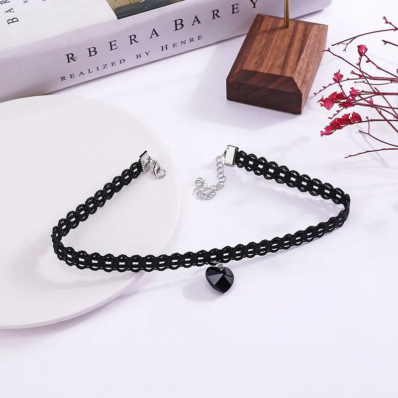 Simple Vintage Velvet Pearl Choker Short Black Clavicle Collar Necklace Gothic Chokers Necklaces for women