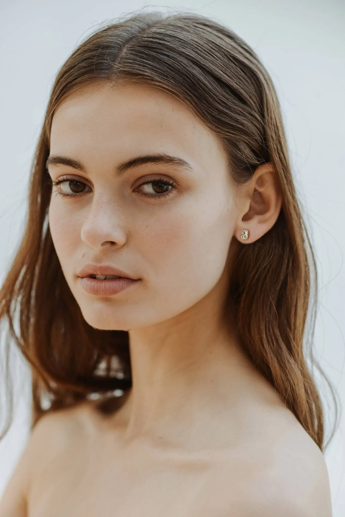 Thea solitaire earrings