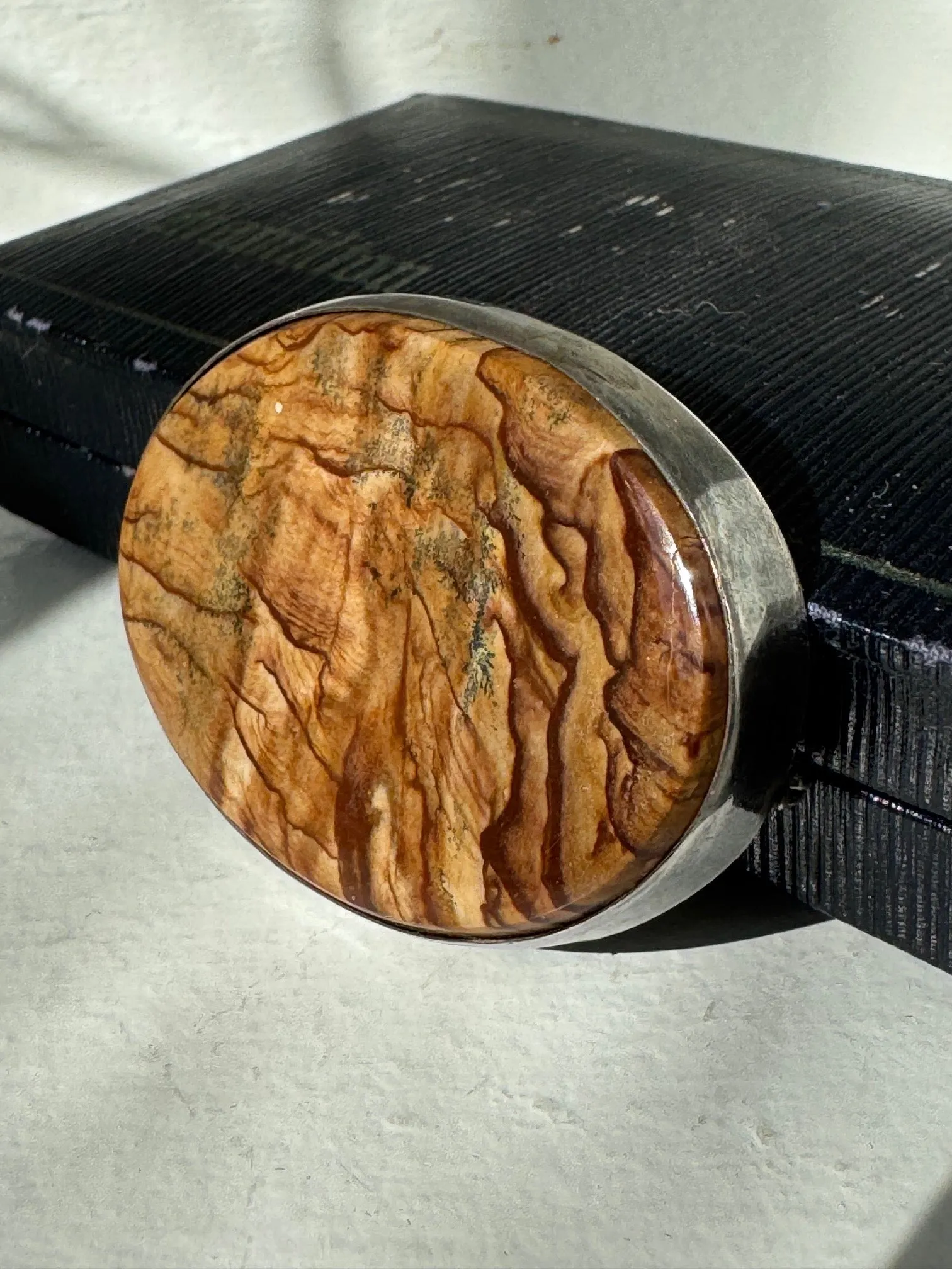 Vintage 1940's Picture Jasper Brooch